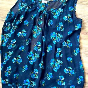 Cute swak sealed with a kiss  top  good for this Sumer